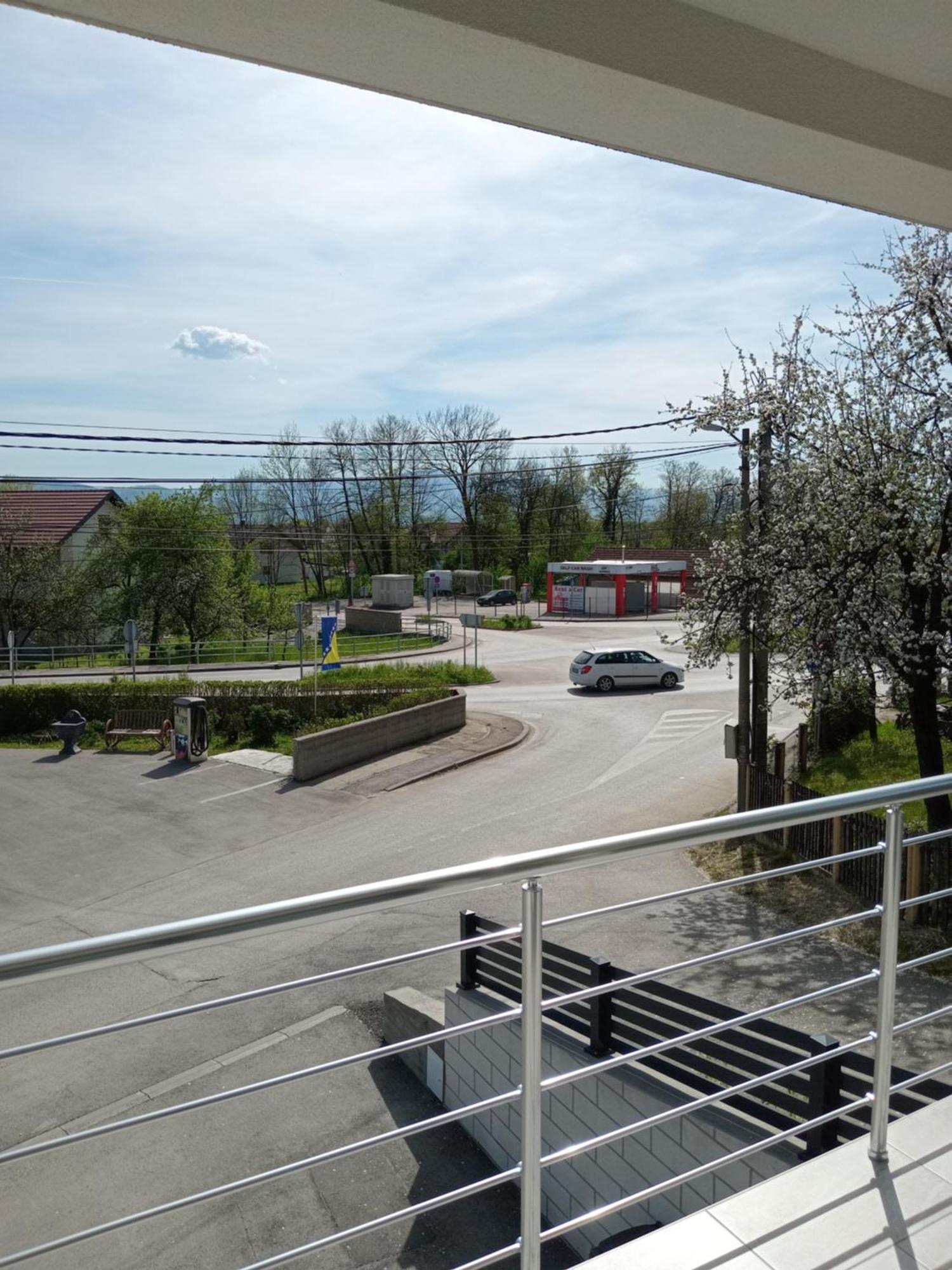 Apartments Karic Aerodrom Tuzla Dubrave Gornje Exteriör bild